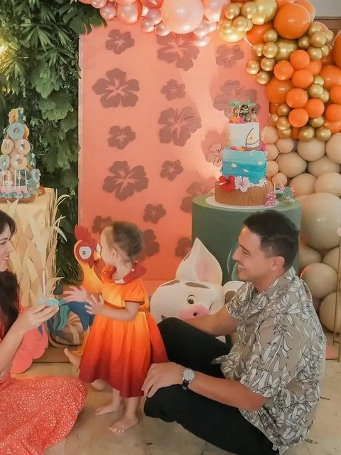 Momen Raisa dan Hamish Daud Rayakan Ultah Anak yang Ke-2 Tahun, Bertema Moana. (Sumber: Instagram/raisa6690)