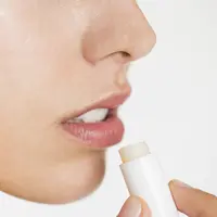 Ilustrasi lip balm (sumber foto: pexels.com/rawpixel.com)