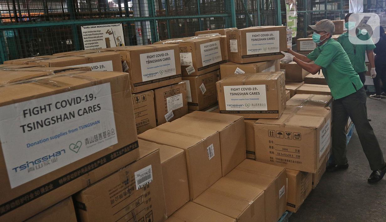 Foto Investor China Bantu 40 Ton Alkes Atasi Covid 19 Di Indonesia News Liputan6 Com
