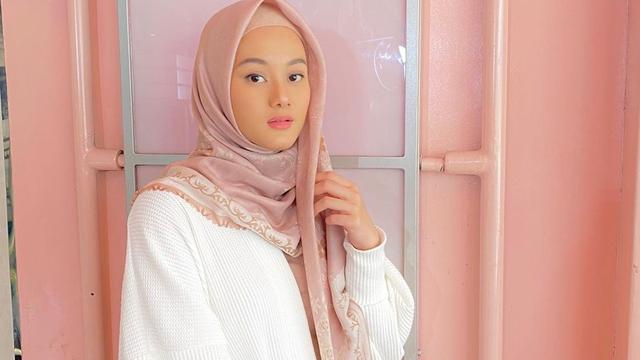 FOTO: Gaya Dinda Hauw Saat Pakai Baju Putih, Tampil Memesona