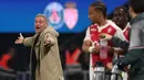 Kekalahan 1-3 membuat jarak poin aman skuad asuhan Luis Enrique sebagai pemuncak klasemen Liga Prancis semakin menipis. Mereka hanya terpaut empat poin dari RC Lens yang belum memainkan laga pekan ke-25 mereka. (AFP/Franck Fife)