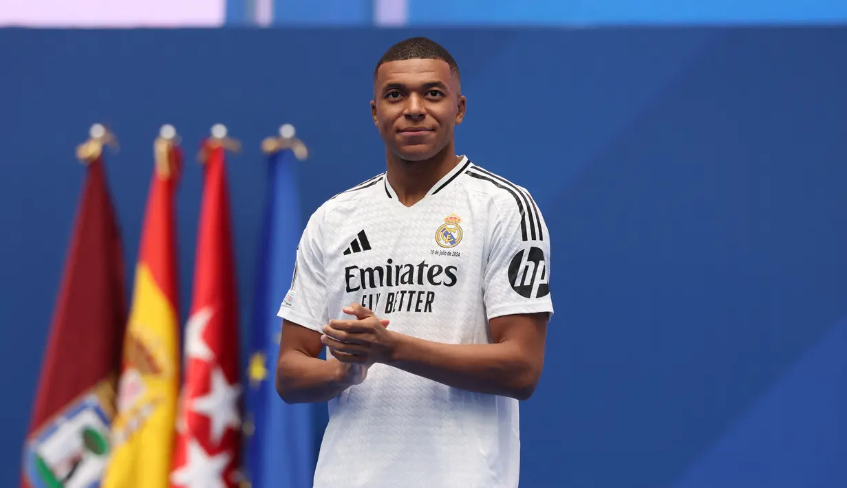 <p>Mbappe didapatkan Madrid setelah kontrak bersama Paris Saint Germain habis. (Pierre-Philippe MARCOU / AFP)</p>