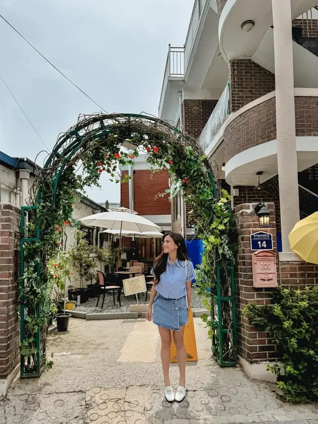 6 Potret Audi Marissa Reka Adegan di Lokasi Syuting Queen of Tears dan Lovely Runner