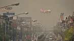 Tingkat polusi yang tinggi di kota Chiang Mai di Thailand utara dan provinsi sekitarnya membuat turis menjauh dan mengkhawatirkan penduduk setempat. (AFP/Lillian Suwanrumpha)