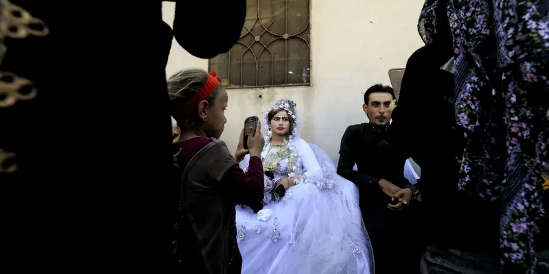 Usai ISIS Ditumpas, Pengantin Ini yang Pertama Menikah di Kota Raqqa