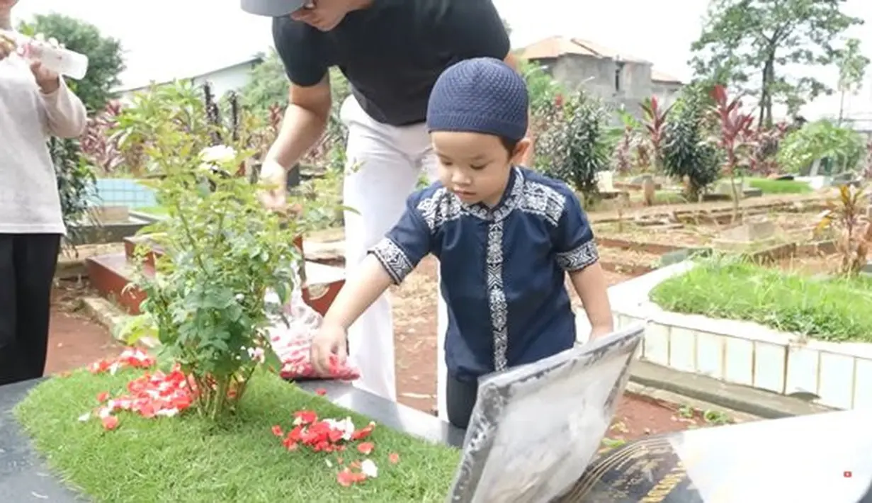 Netter mendoakan Gala agar kuar. Mereka menulis berbagai dukungan dan komentar positif di kanal YouTube Fadly Faisal. [YouTube Fadly Faisal]