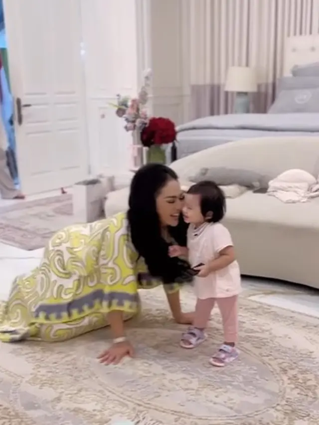 Krisdayanti bukber dengan keluarga (Instagram/krisdayantilemos)