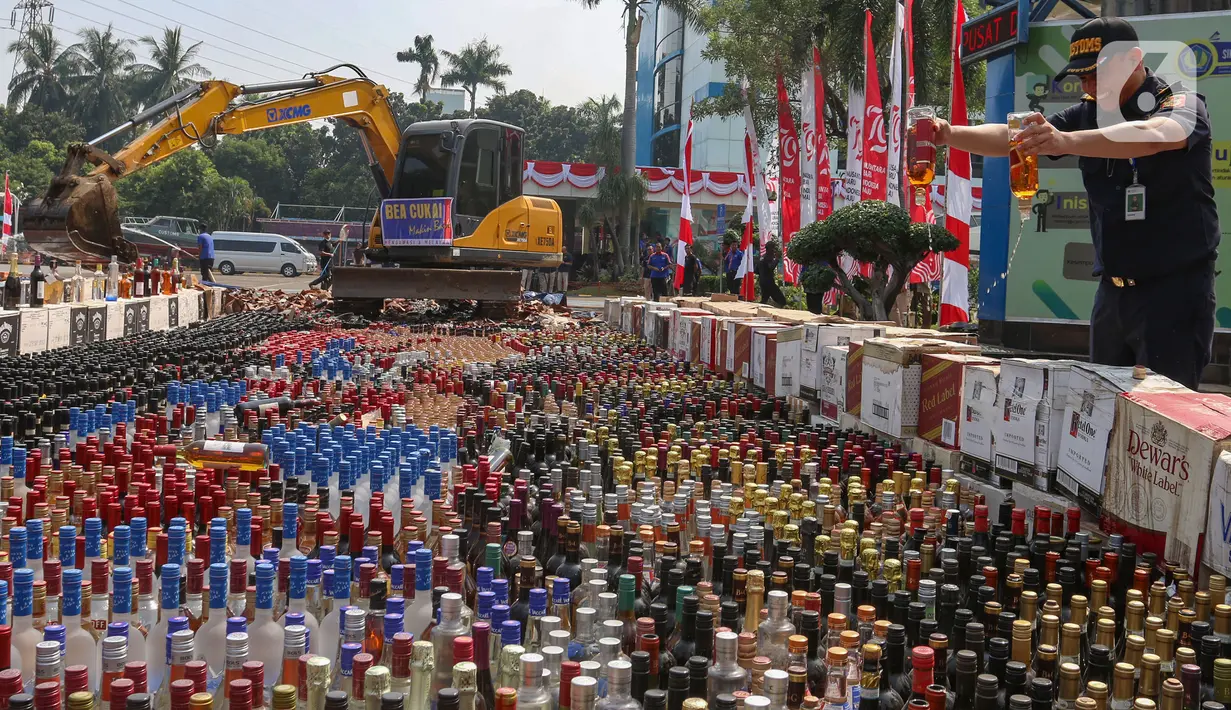 Adapun total nilai keseluruhan barang yang dimusnahkan mencapai Rp 165 Miliar. (merdeka.com/Arie Basuki)