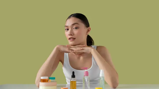 Tips Perawatan Wajah Harian untuk Kulit Sensitif dan Kering (photo by freepik.com)