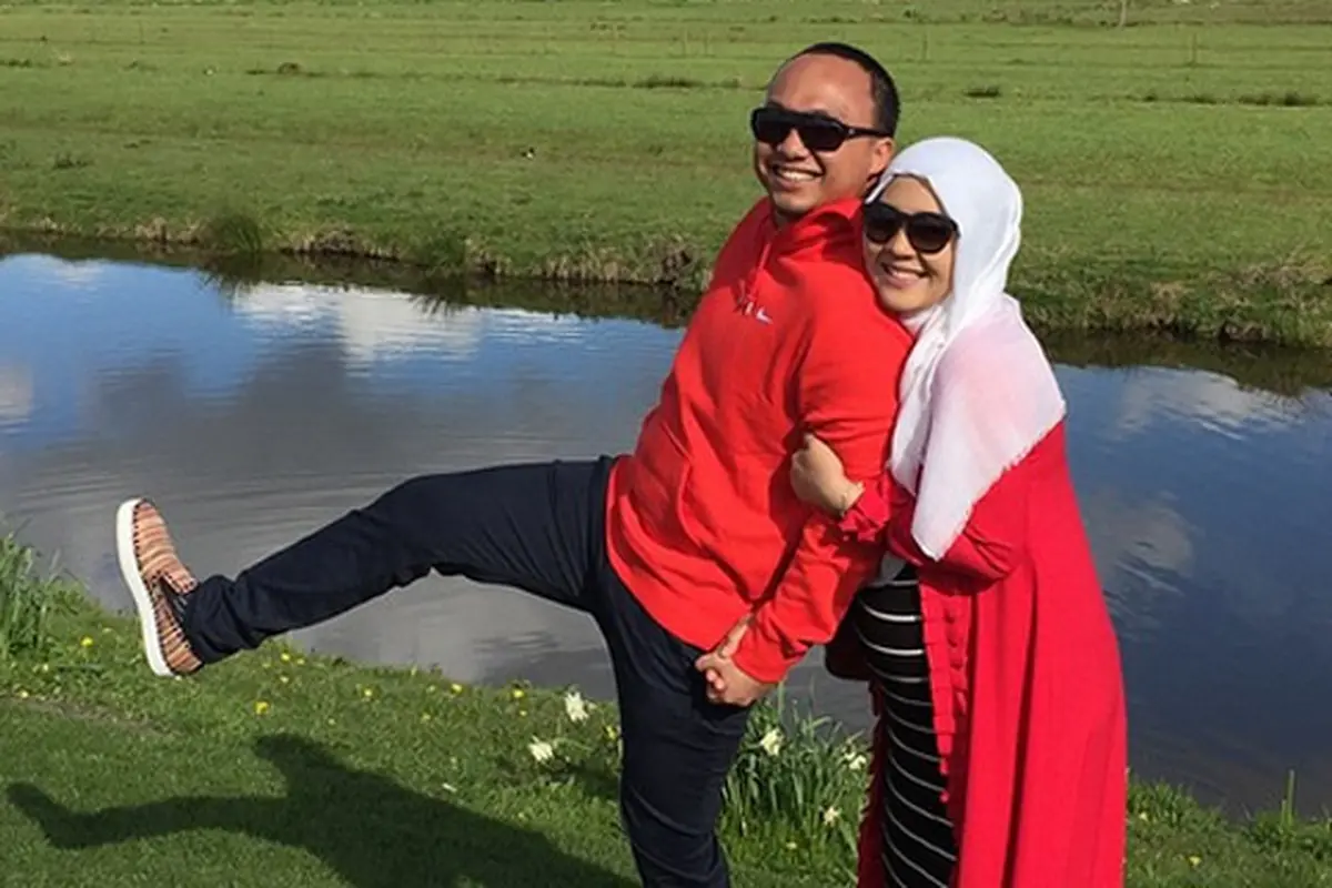 Nuri Maulida dan suami