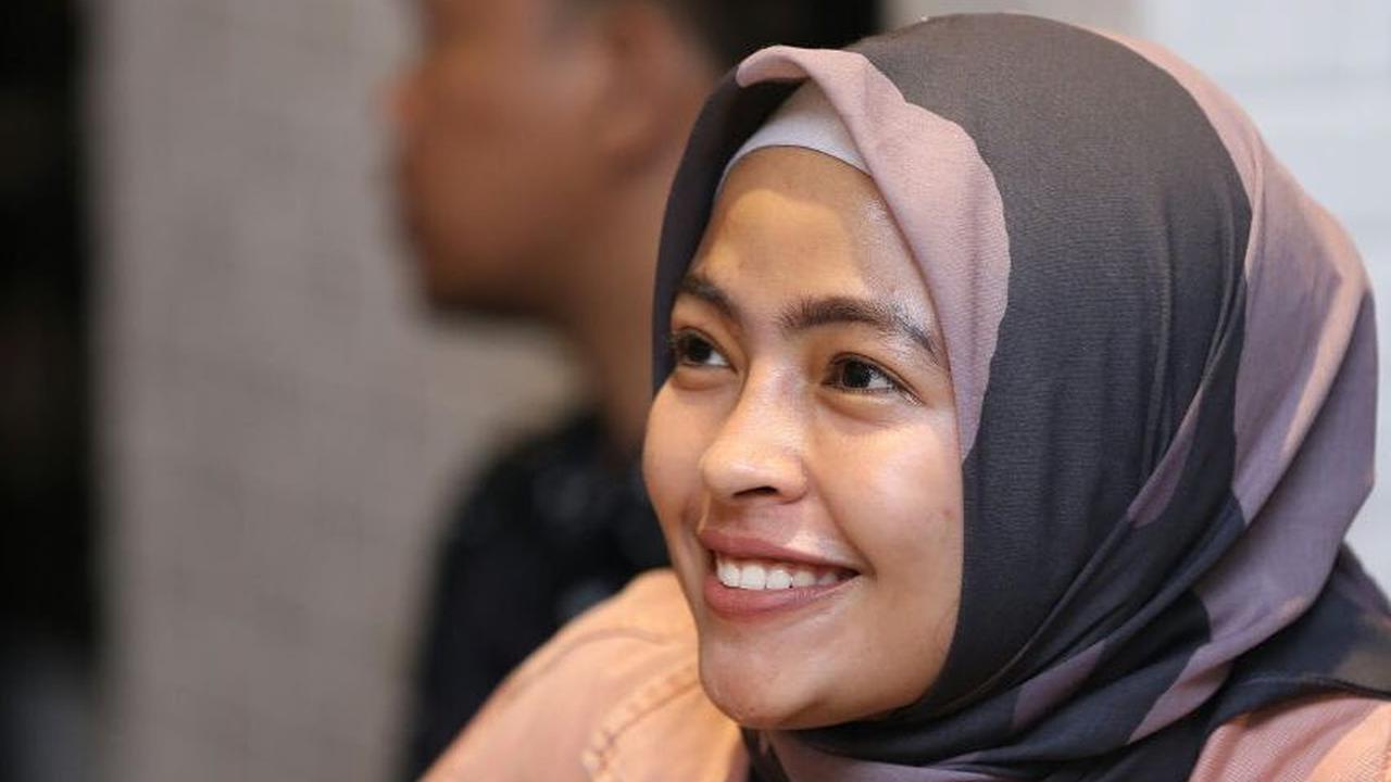[Bintang] Bisa Tampil Rock, Ini 8 Foto Tantri Kotak Saat Berhijab