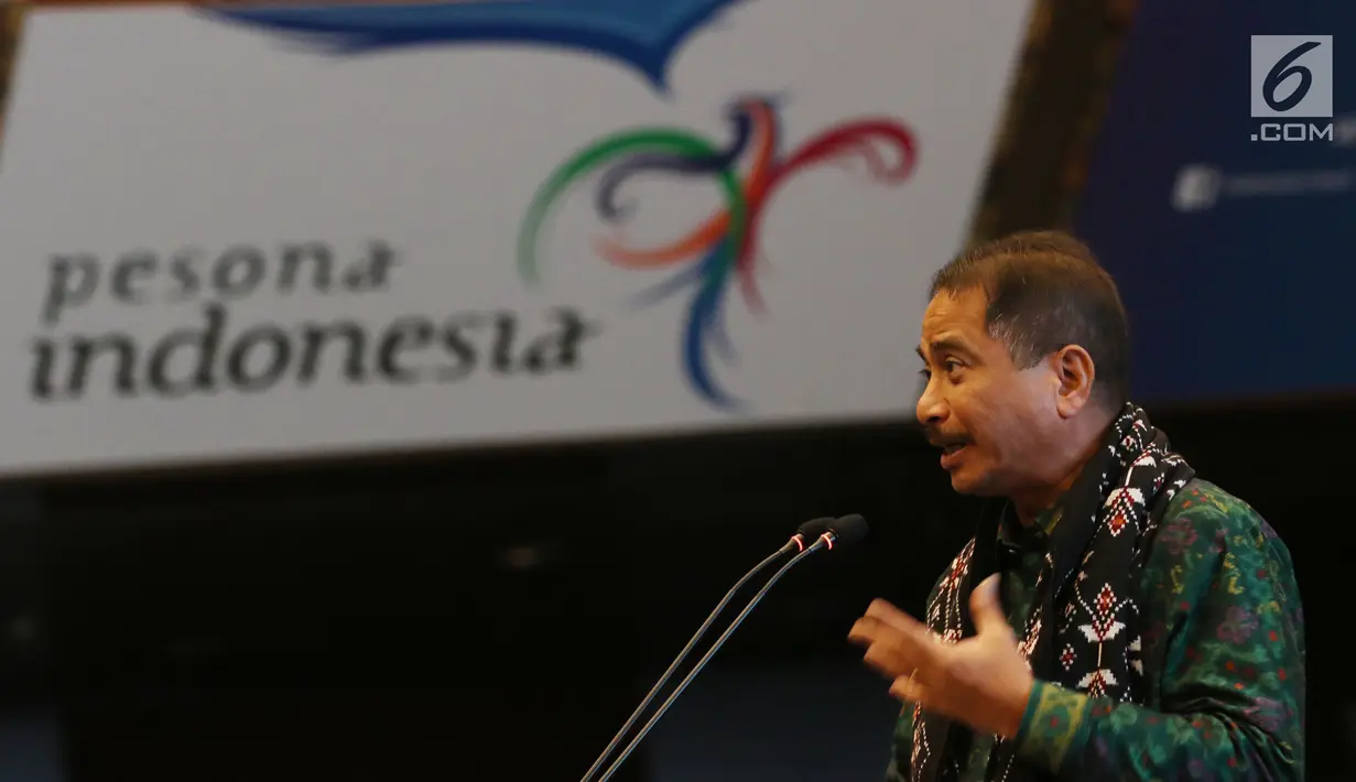Menteri Pariwisata Arief Yahya memberikan sambutan pada acara jelang Tour de Flores 2017 di Jakarta, Rabu (5/7). Tour de Flores 2017 itu dihelat mulai 14-19 Juli dengan menempuh jarak total 721,6 km. (Liputan6.com/Angga Yuniar)