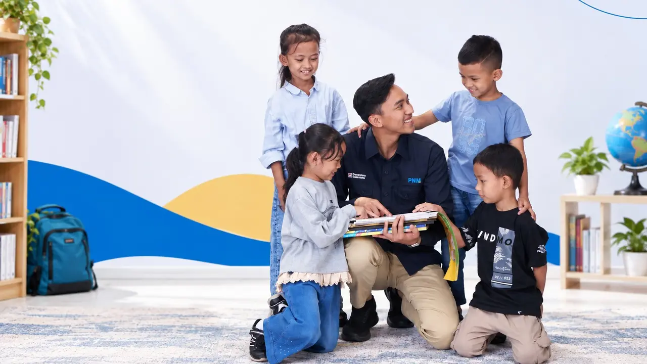 Cerita di Balik Beasiswa PNM, Bantu Anak Nasabah Mekaar Wujudkan Mimpi Lewat Pendidikan