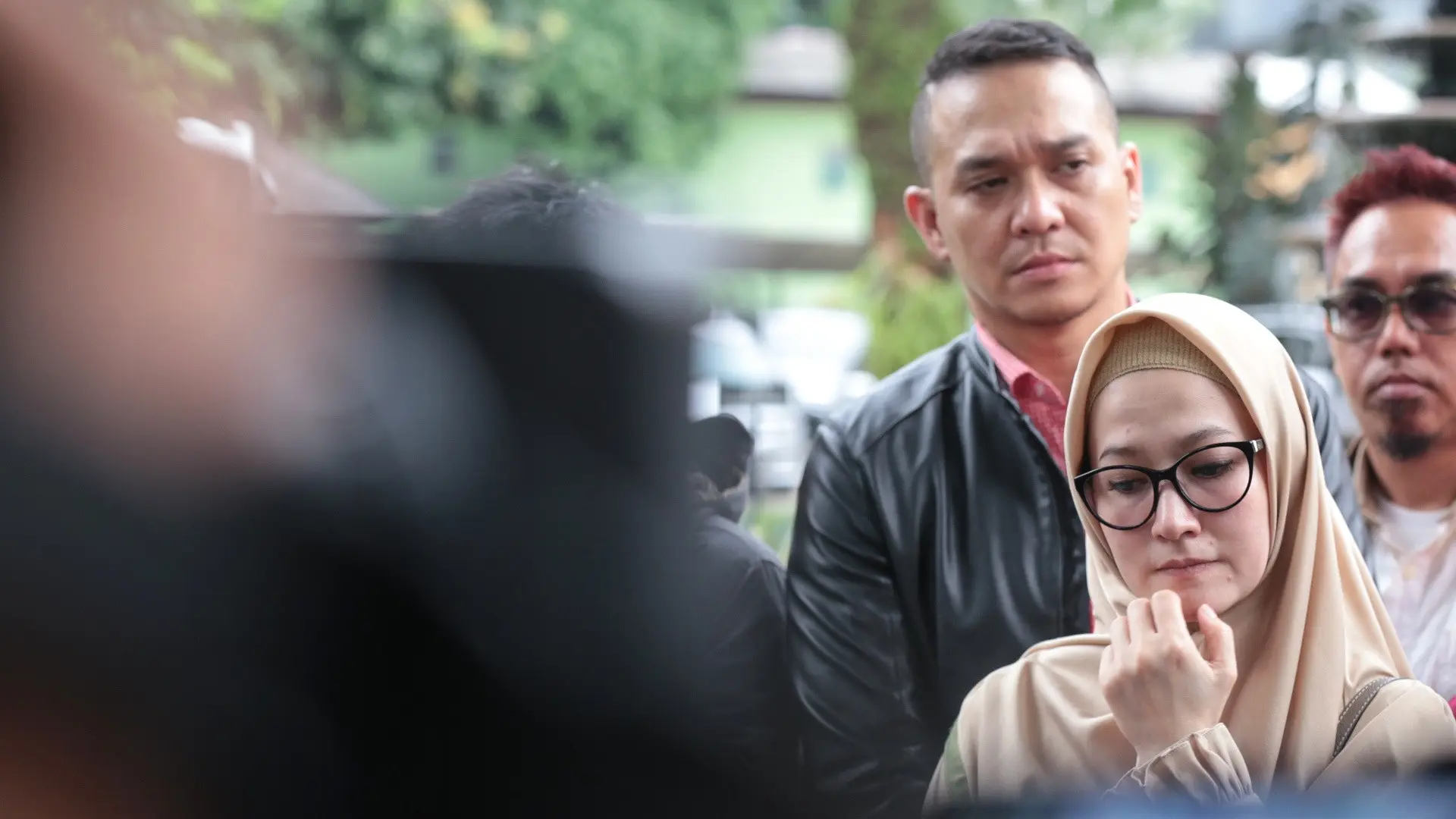 Lyra Virna memenuhi panggilan polisi. (Adrian Putra/Bintang.com)
