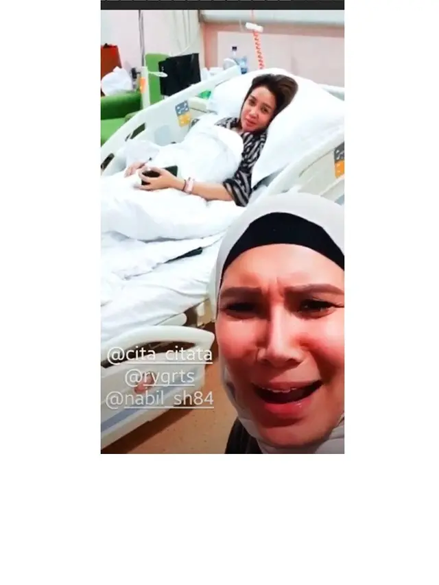 6 Potret Kondisi Cita Citata Jatuh Sakit, Sempat Dijenguk Mantan Kekasih