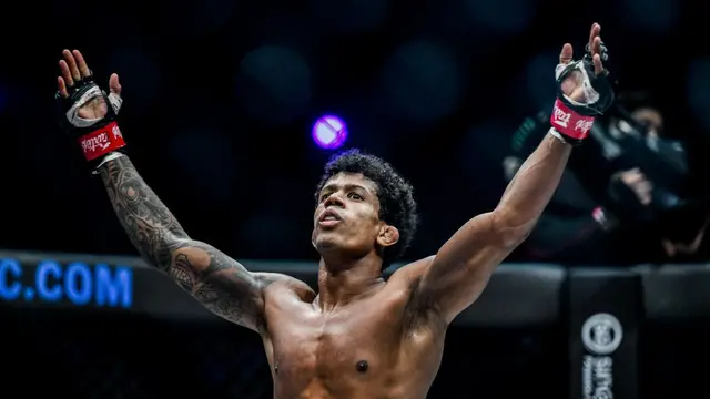 Petarung ONE Championship Adriano Moraes
