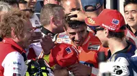 Iannone Girang Bisa Kalahkan Rossi 