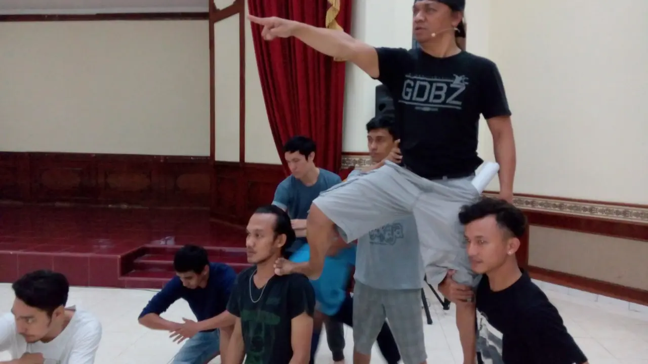 [Bintang] Candil