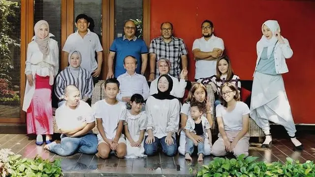 Potret Keluarga Besar Maia Estianty, Kompak dan Harmonis