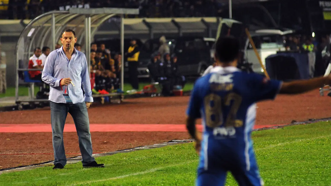 Pelatih Persib, Dejan Antonic