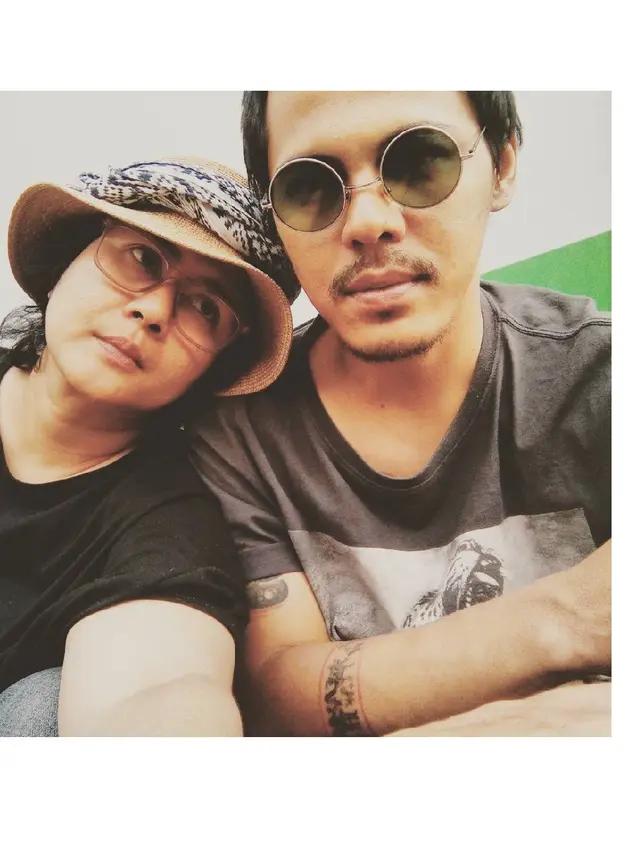 6 Momen Kebersamaan Ria Irawan dan Suami, Setia Saat Suka dan Duka