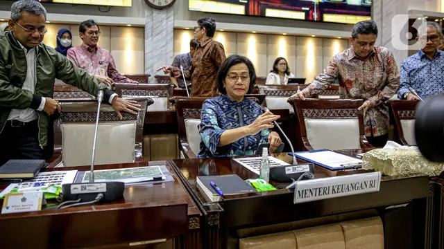 Menteri Keuangan Sri Mulyani Bahas Dana Bagi Hasil Bersama Komisi XI DPR