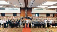 Ratusan Bhabinkamtibmas yang dikumpulkan oleh Kepala Polda Riau membahas sejumlah isu. (Liputan6.com/M Syukur)