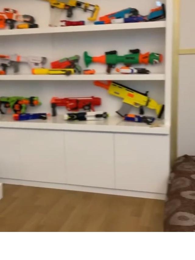 7 Potret Kamar Anak Inul Daratista, Ada Lemari Khusus untuk Pistol Mainan