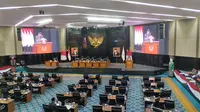 DPRD DKI Jakarta menggelar penyampaian pandangan umum fraksi-fraksi terhadap Raperda Pertanggungjawaban Pelaksanaan APBD Tahun Anggaran 2022, Senin (24/7/2023). (Liputan6.com/Winda Nelfira)