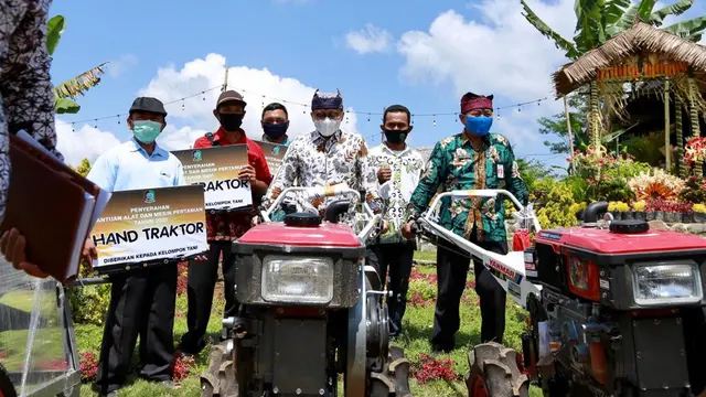Banyuwangi Digelontor Ratusan Alat dan Mesin Pertanian