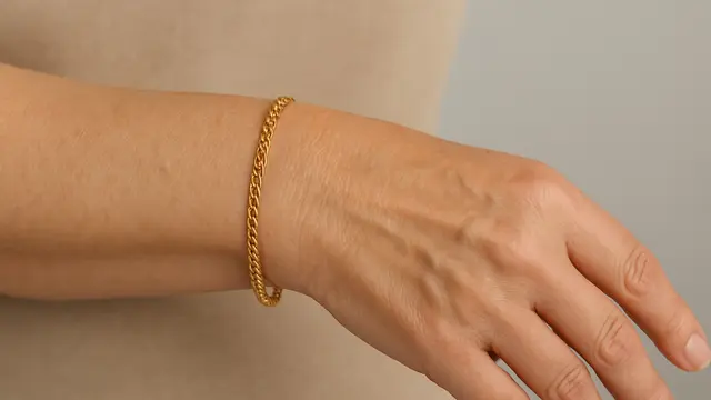 6 Model Gelang Emas Simple Cocok untuk Dipakai Sehari Hari oleh Ibu-ibu Usia 50 Tahun