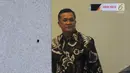 Senior Vice President Legal Corporate PT PLN Dedeng Hidayat usai menjalani pemeriksaan oleh penyidik di Gedung KPK, Jakarta, Rabu (15/5/2019). Dedeng diperiksa sebagai saksi untuk tersangka Dirut nonaktif PLN Sofyan Basir. (merdeka.com/Dwi Narwoko)