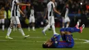 Ekspresi Neymar saat gagal melaju ke final Liga Champions usai kalah dari Juventus di Camp Nou stadium, Barcelona,( 19/7/2017). (AFP/Marco Bertorello)