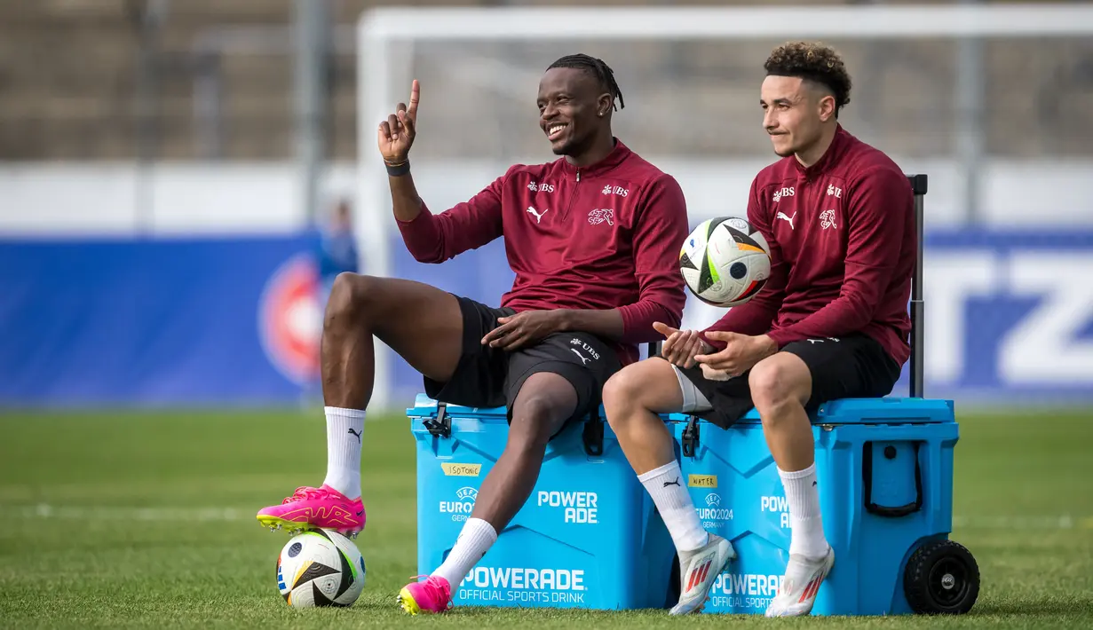 Apa yang mereka lakukan di Euro 2020 sangat mungkin bakal terulang. (Fabrice COFFRINI / AFP)