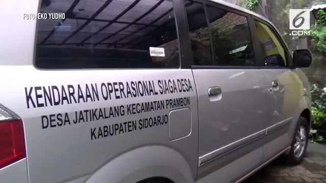 Seorang kepala desa di Sidoarjo nekat gadaikan mobil dan motor operasional kantor lantaran kalah judi.