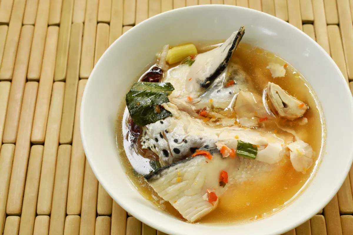 sup kepala ikan salmon