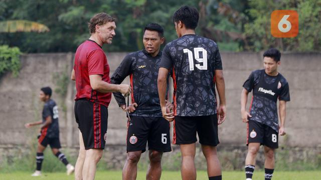 Foto: Persija Jakarta Matangkan Taktik Jelang Bergulirnya Liga 1 Musim 2022 / 2023