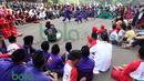 Sekitar 20 perguruan Silat Betawi  hadir di Kawasan Senayan, Jakarta, Minggu (8/11/2015). Kegiatan ini merupakan  bagian dari Silahturahmi Main Pukul Betawi. (Bola.com/Nicklas Hanoatubun)