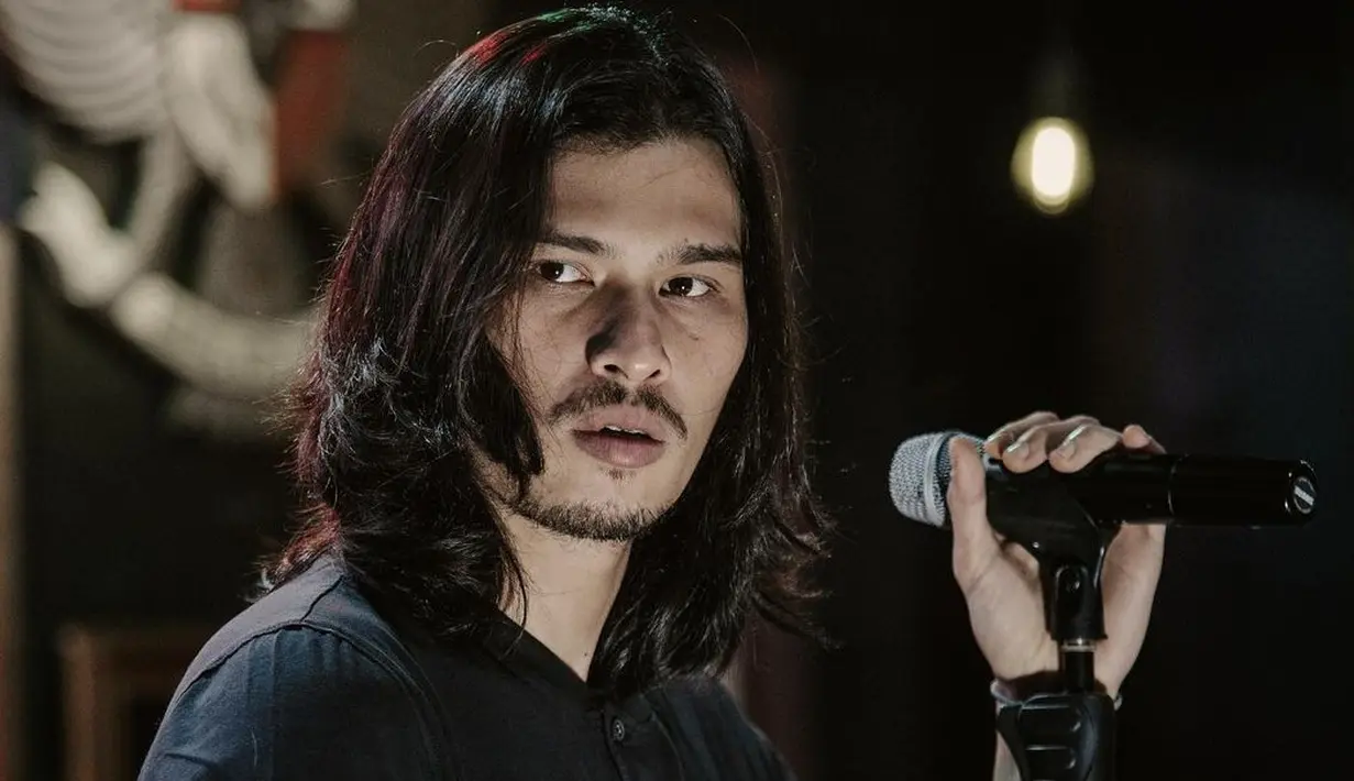 Penyanyi Virzha, kini sudah terbilang sukses berkarier di dunia musik. Di sisi lain, mengingat usianya sudah 31 tahun pun ia ingin secepatnya menikah dan memiliki anak. (Instagram/virzhaofficial)