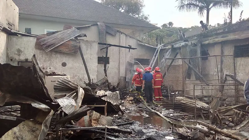 Terjebak Kebakaran di Pabrik Keripik, 5 Orang Tewas