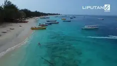 Gili Trawangan merupakan salah satu objek wisata yang indah dengan pemandangan laut yang indah dan biota air yang beragam