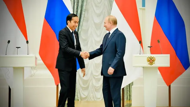 Momen Presiden RI Joko Widodo atau Jokowi bertemu Presiden Rusia Vladimir Putin di Istana Kremlin, Moskow, Kamis (30/6/2022). (Foto: Sekretariat Presiden)