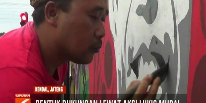 Relawan Jokowi-Ma'ruf di Kendal Berkampanye Lewat Mural