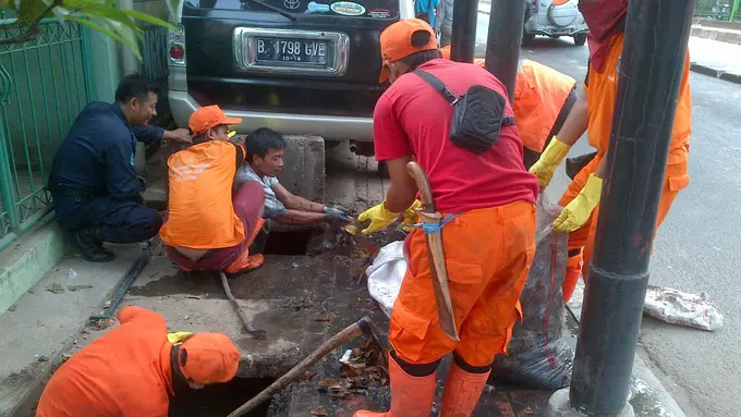 Ketahui 9 Pekerjaan yang Tetap Masuk Saat Lebaran