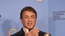 Sylvester Stallone tampaknya berpikir ia sudah berterima kasih kepada semua pihak selama pidato penerimaan penghargaan Best Supporting Actor di ajang Golden Globe Awards 2016 pada Minggu (10/1/2016) malam. (AFP/Bintang.com)