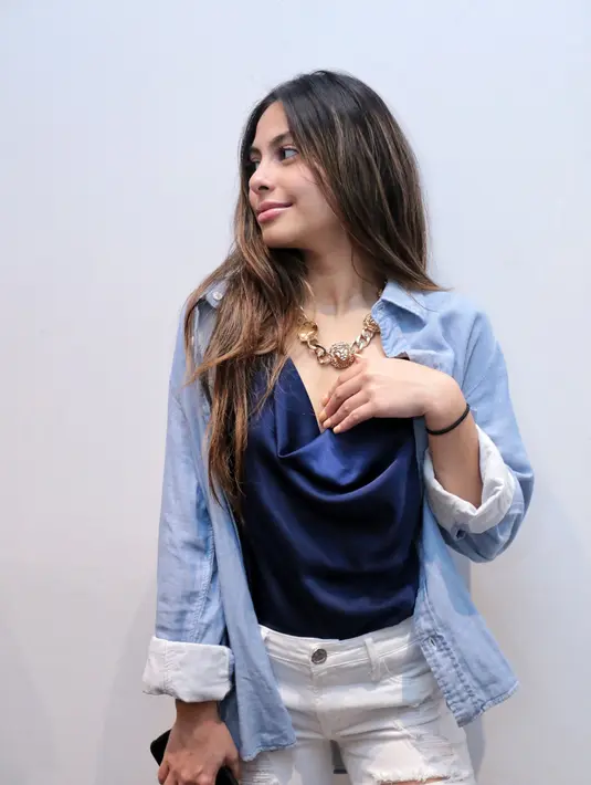 Selain itu Valerie juga mengatakan bahwa sang mama akan selalu memberi dukungan jika kekasih anaknya itu tidak menyakiti dan membuatnya menangis. (Adrian Putra/Bintang.com)