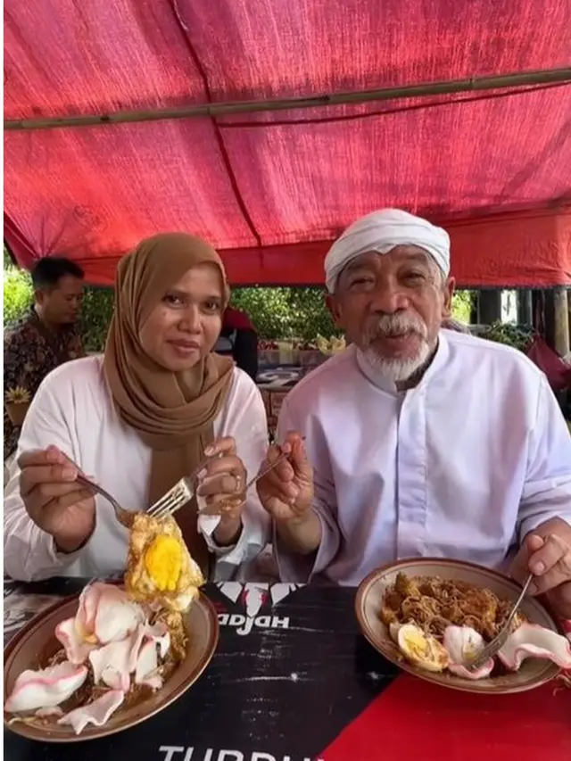 6 Potret Kenangan Pelawak Qomar 4 Sekawan dan Istri, Kerap Bikin Konten Bareng