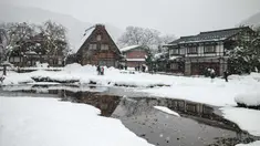 Foto yang diambli pada 24 Desember 2024 menunjukkan suasana di desa Shirakawa-go, Barat Laut perfektur Gifu, Jepang. (Faizal Fanani)