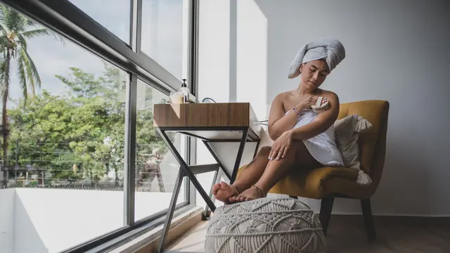 9 Cara Menggunakan Lulur dengan Tepat agar Dapat Manfaat Lebih Maksimal