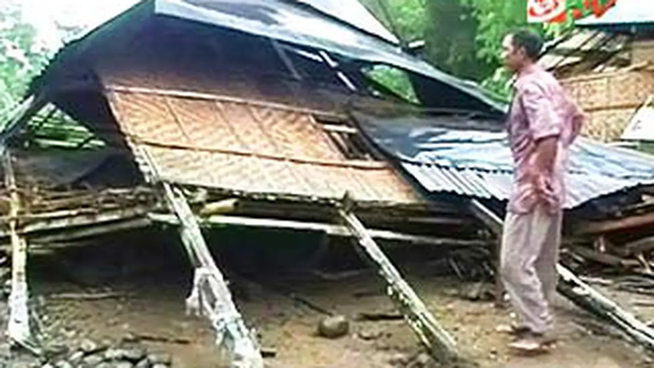 120321aputing-beliung.jpg